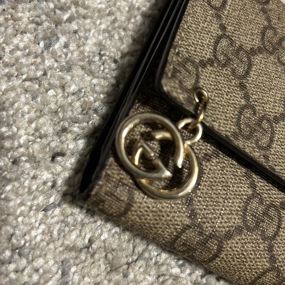 AUTHENTIC GUCCI WALLET - Picture 2 of 6